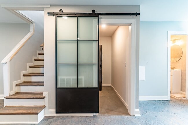 Photo - Renovated 3 bed/2 bath just minutes from Downtown!!