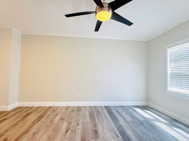 Photo - 1735 Michigan Ave NE