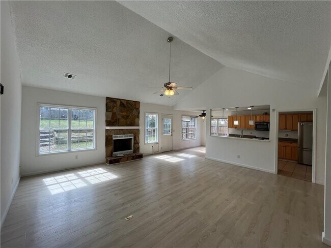 Photo - 54 Oxford Brook Way