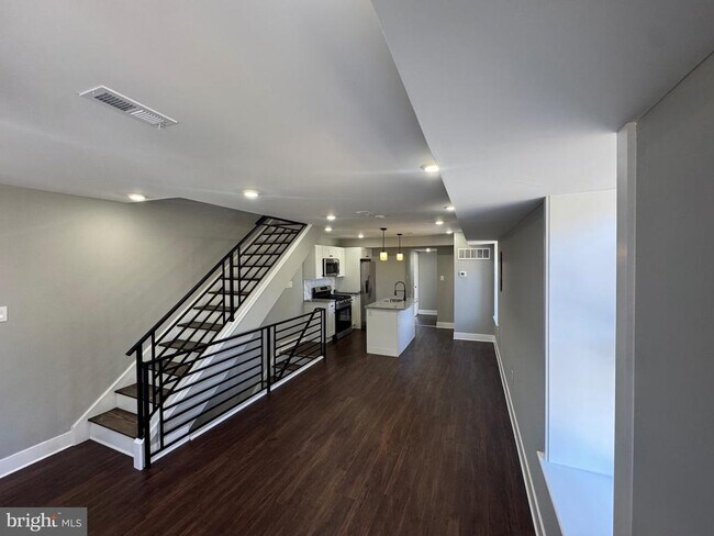 Building Photo - 334 Church Rd