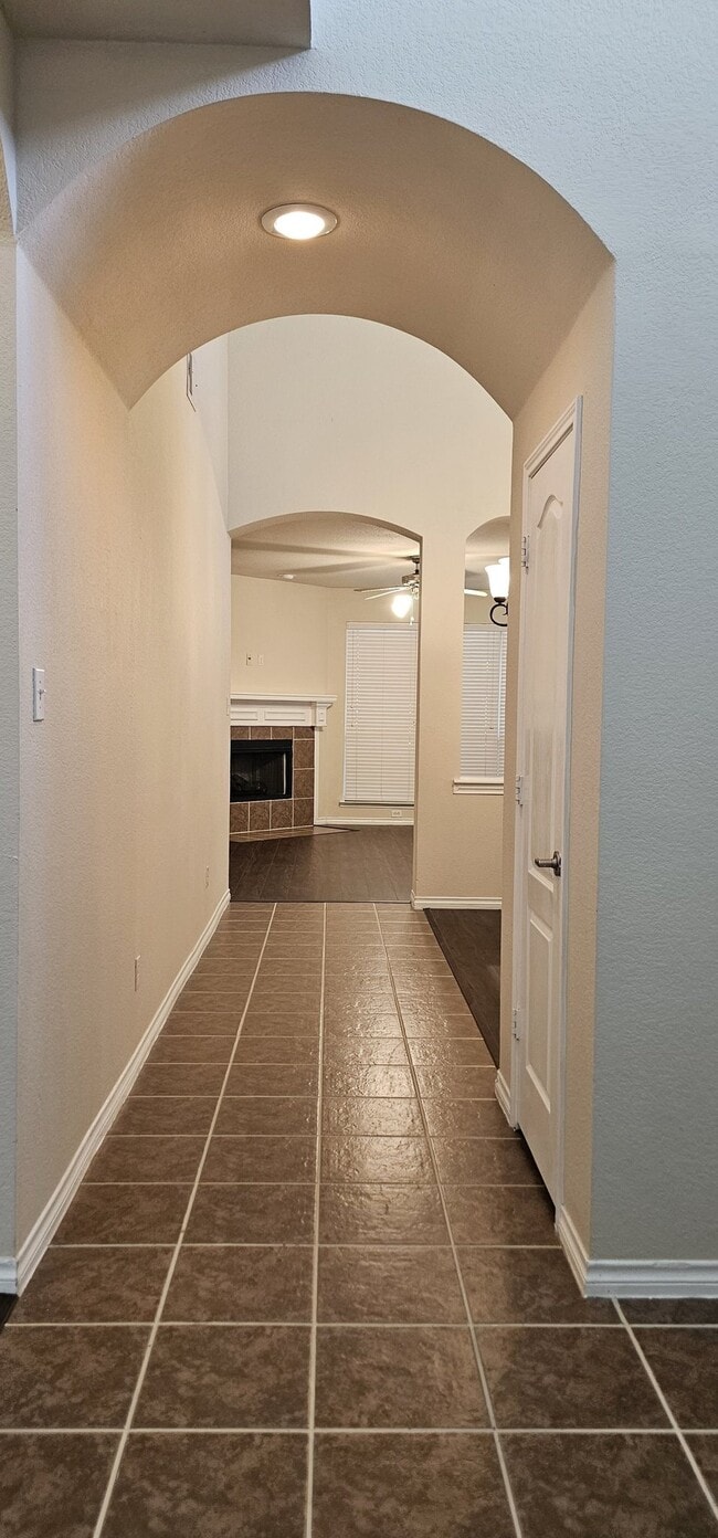 Photo - 1117 Caudle Ln