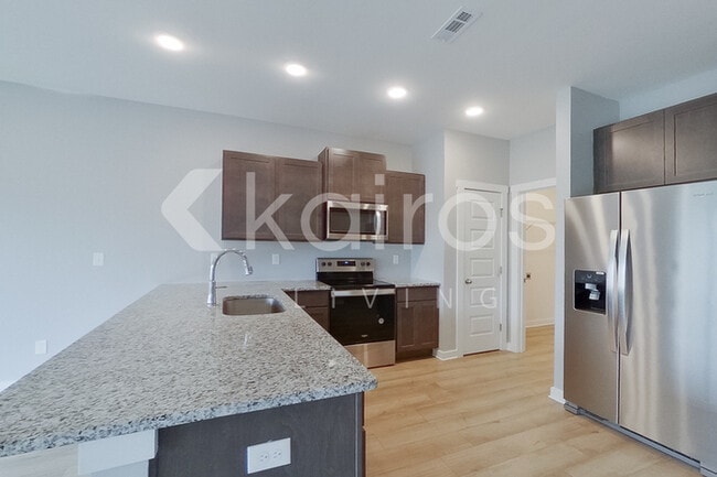 Photo - 6103 Stonewater Ct