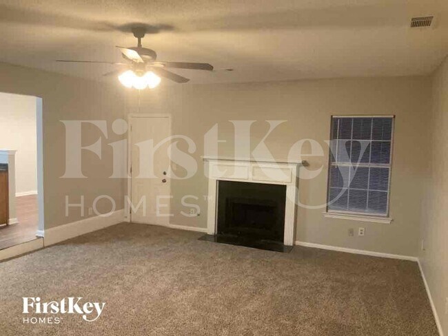 Photo - 226 Bonnes Dr SW
