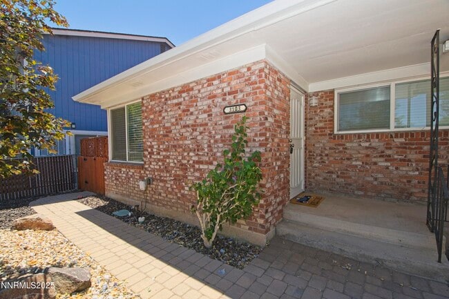 Building Photo - 3103 Lakeside Dr Rental