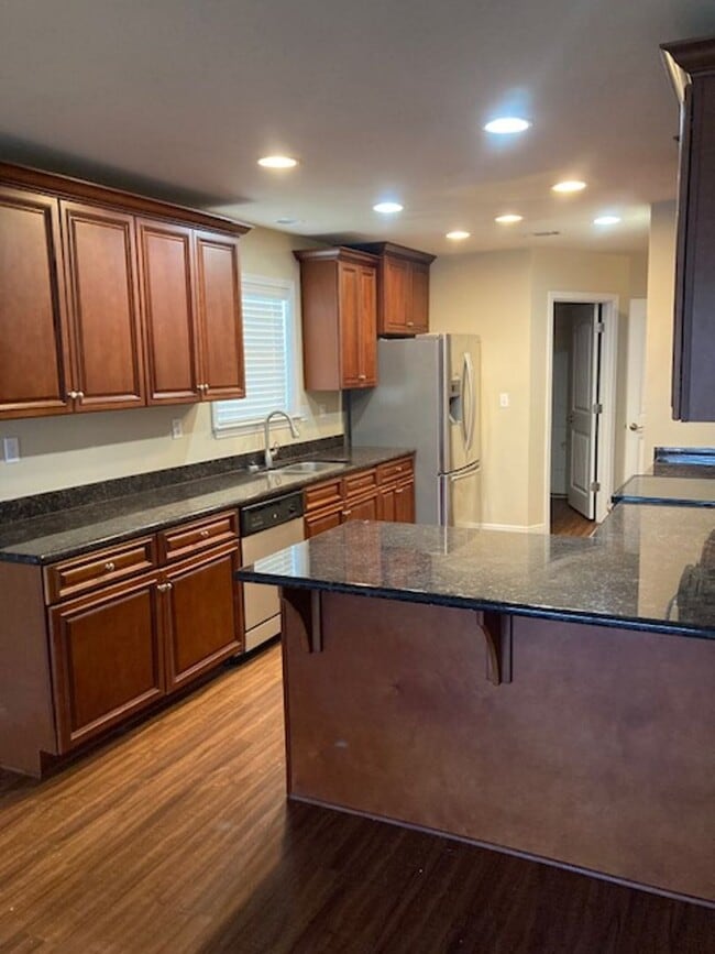 Photo - Spacious 4 Bedroom