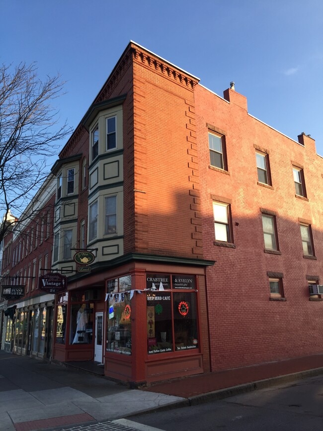 23 South Main St Apt 4 Unit 4