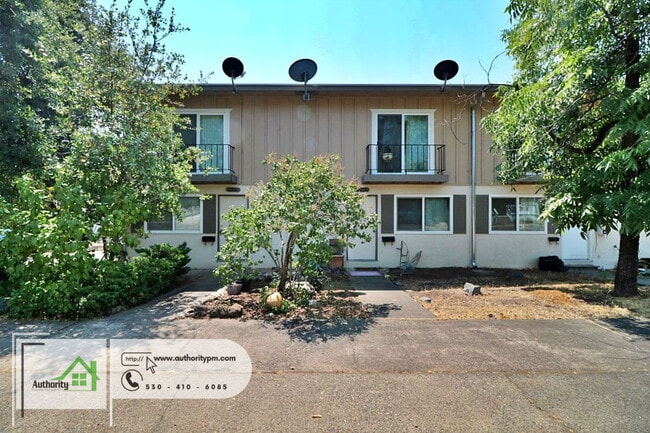 Building Photo - 2201 Shasta St Rental