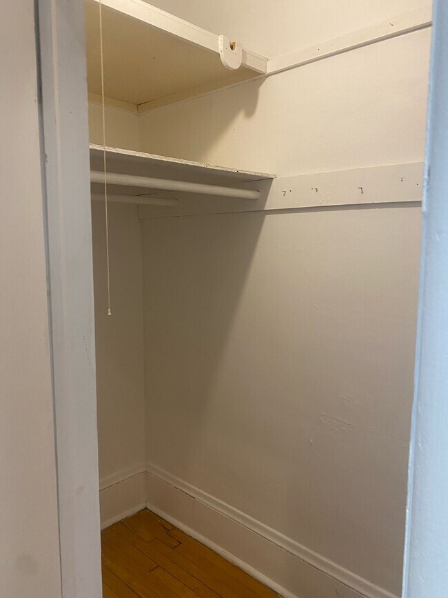 Building Photo - 362 Friel St Unit 8