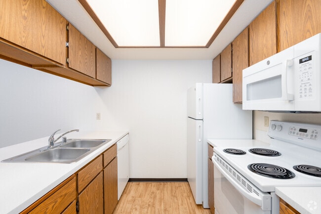 1BD, 1BA - 600SF - Pacifica Apartments