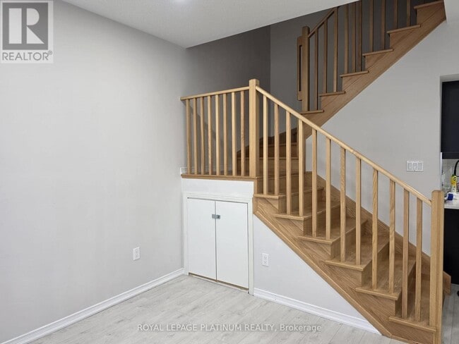 Photo - 30 Woodstream Dr