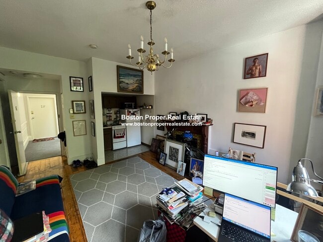 Photo - 291 Newbury St Unit 2r