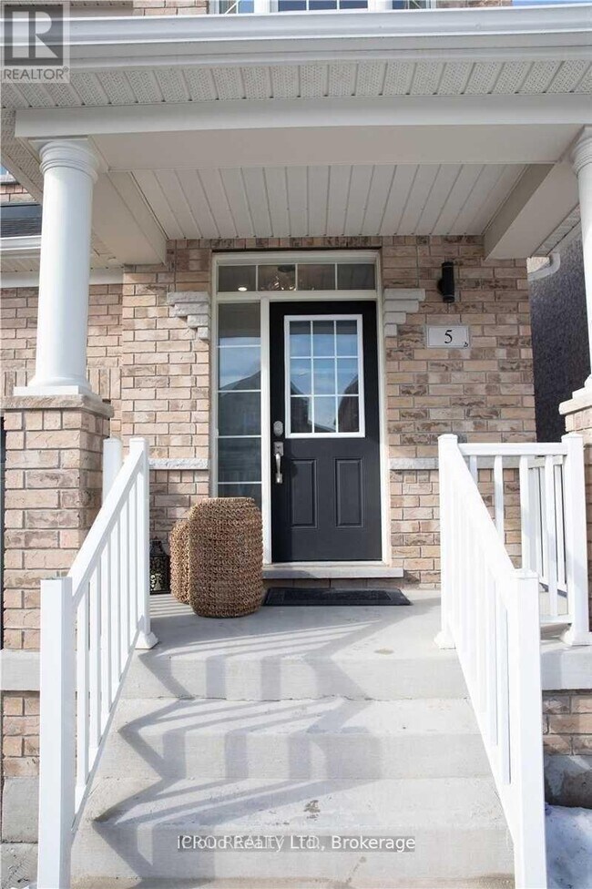 Photo - 5 Chesterwood Cres