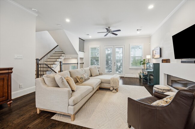 Photo - 1230 W 25th St