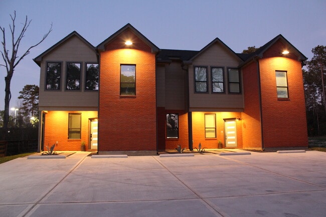 Building Photo - 12204 Hairston Cir Unit A