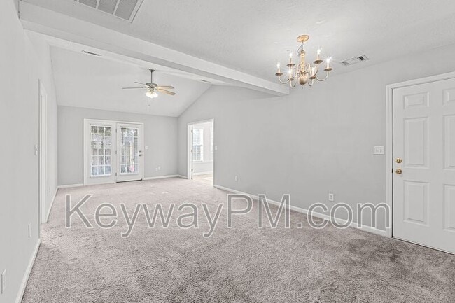 Photo - 1805 Honeysuckle Way