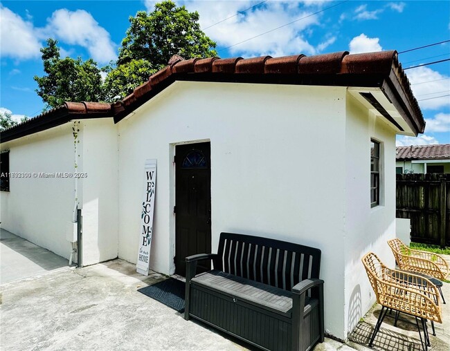 Photo - 12530 SW 29th Terrace Apartamento Unidad 1
