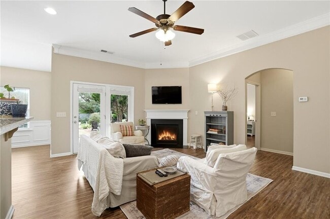 Photo - 318 Argyle Ct