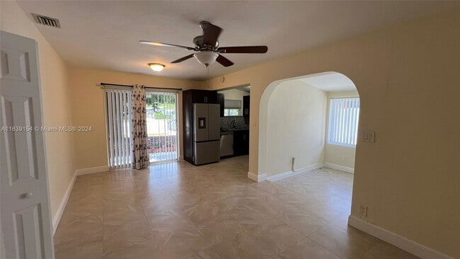 Photo - 226 NE 25th Ave Unidad 226C