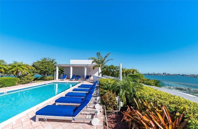7934 West Dr Unit 1203
