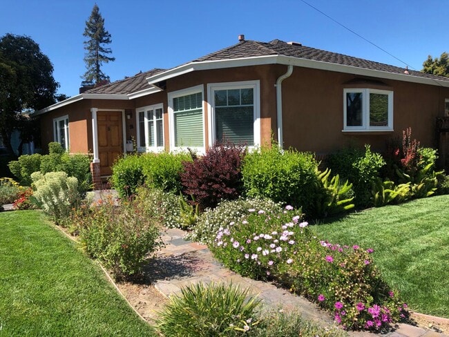 Building Photo - Charming Home for Rent in Naglee Park