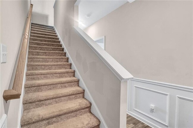 Photo - 585 McWilliams Rd SE