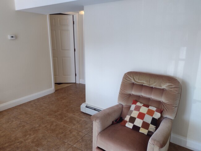 Photo - 222 Briar Hill Rd Unit B