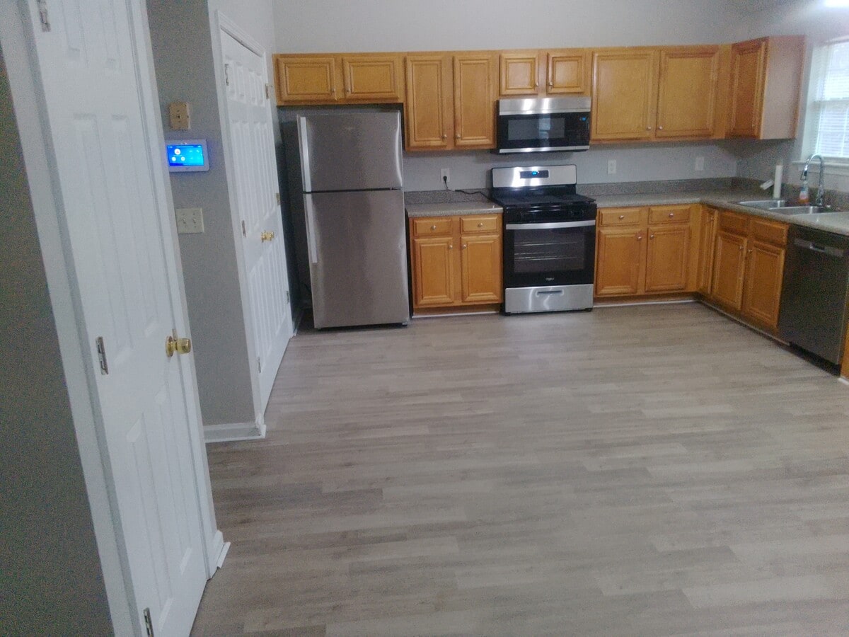 Photo - 6786 Derby Ave