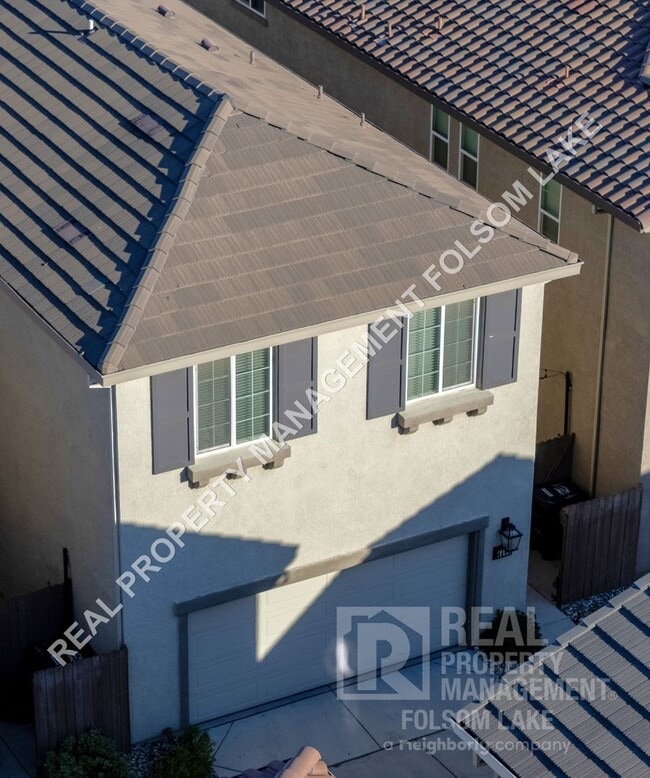 Photo - Spacious 3 bedroom 2.5 bath in the Westshore Lake Neighborhood