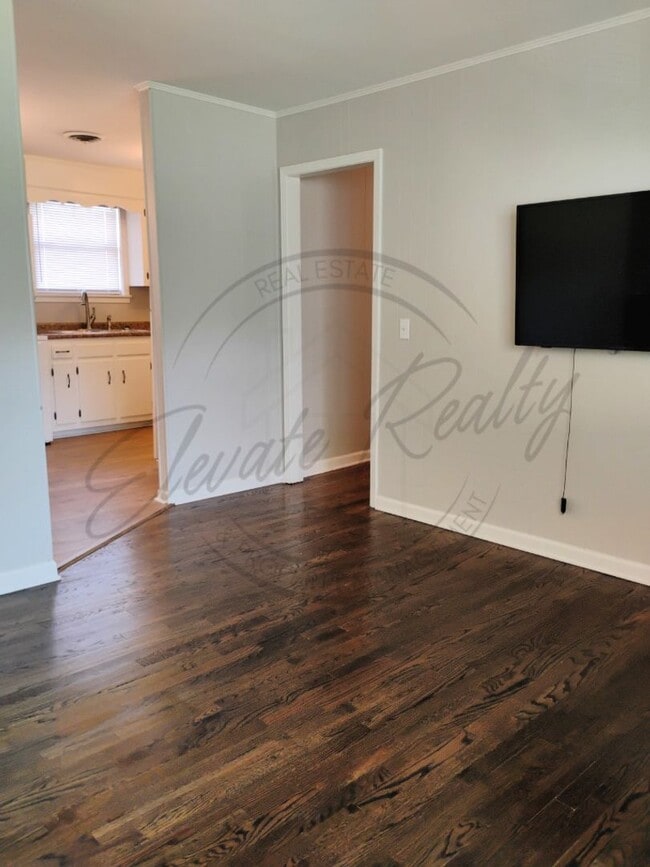 Photo - Charming Two Bedroom in Triplex in Goodlettsville!