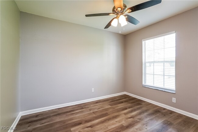 Photo - 525 SW 23rd Terrace