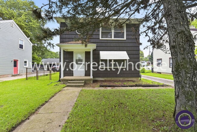 Building Photo - 1630 Eleanor Ave