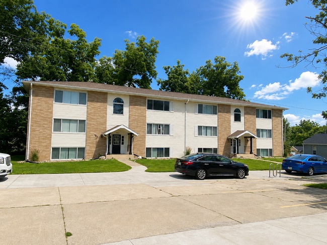 Building Photo - 1313 Oakland Rd NE Unit 1313 5