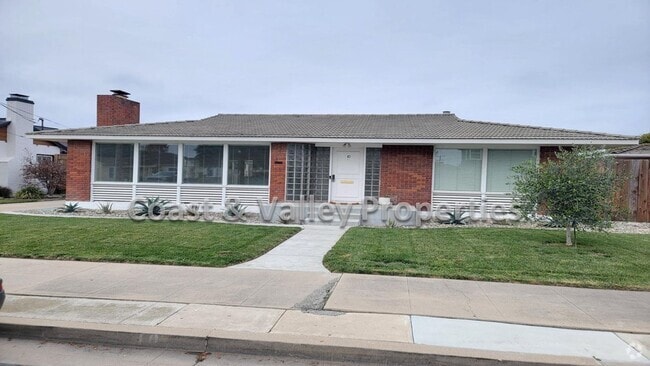 Building Photo - Lovely South Salinas Home for RENT!!!