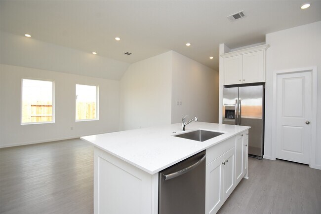 Photo - 6303 Golden Seaton Dr
