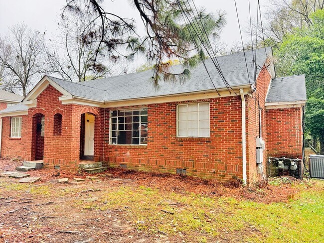 Photo - 2-Bedroom BEAUTIFUL BRICK DUPLEX!!!
