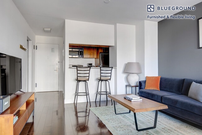 Photo - 200 E 82nd St Unidad FL8-ID240