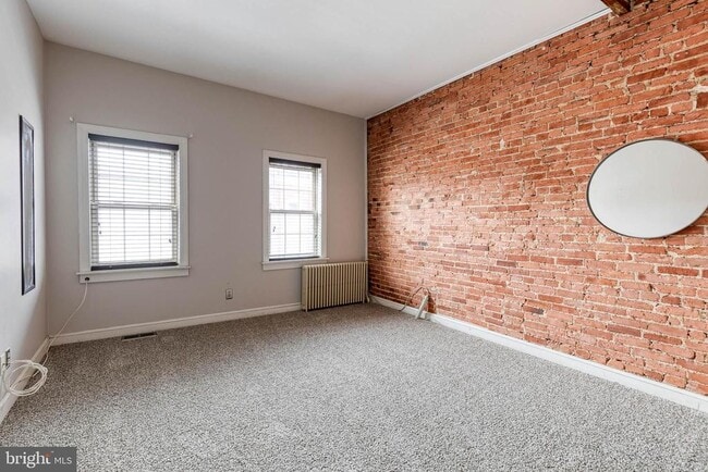 Photo - 809 S Glover St