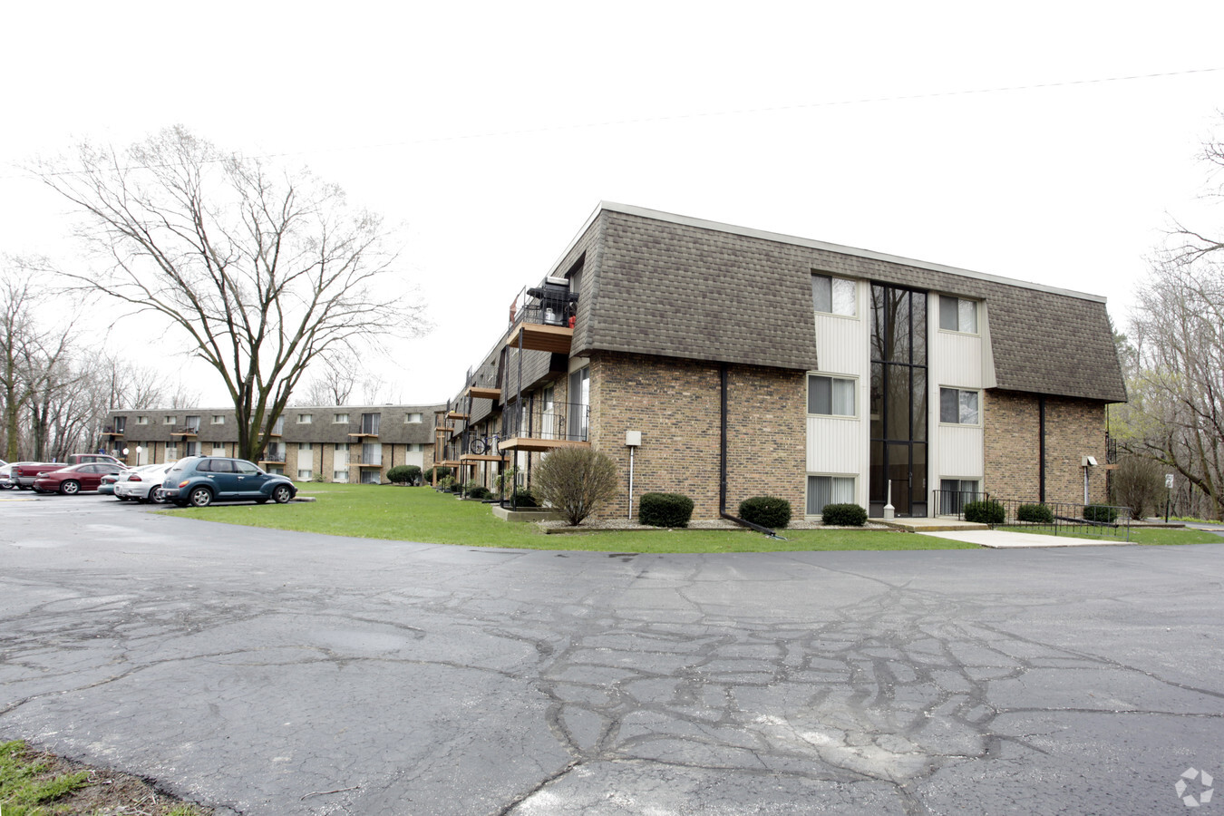 Deer Run Apartments - Deer Run Apartments