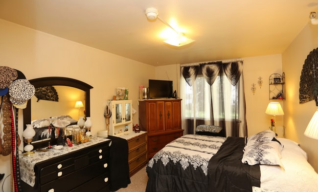 Photo - Pinehaven Apartments