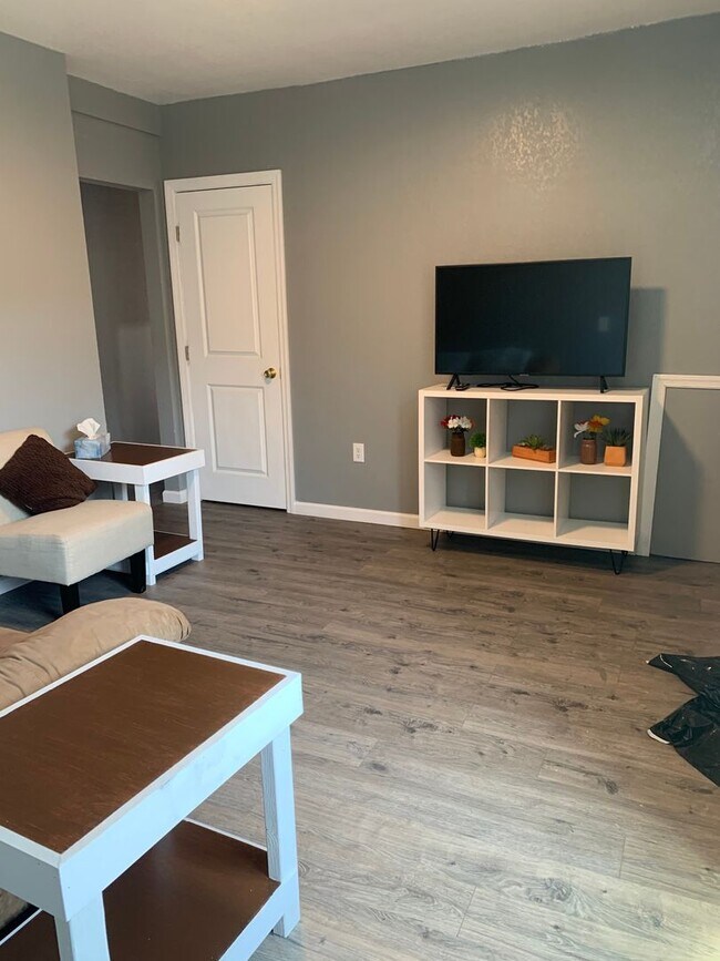 Photo - 903 E Cason st Unidad 903 E Carson st  two