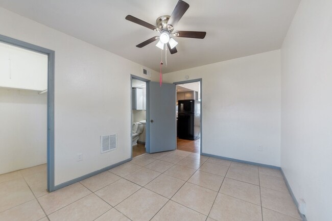 Photo - 1800 N Wayside Dr Unidad 21
