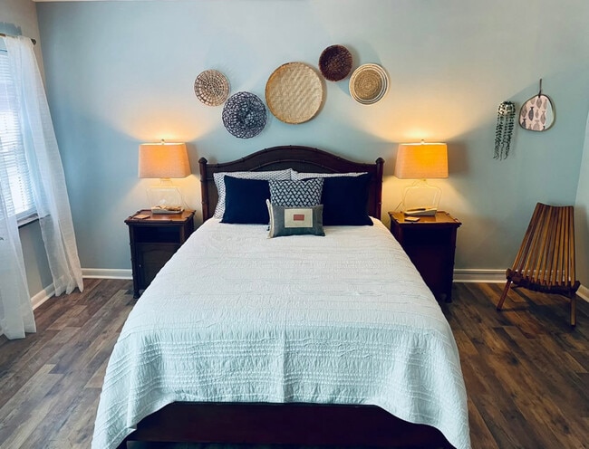 Building Photo - 6840 Blue Heron Blvd