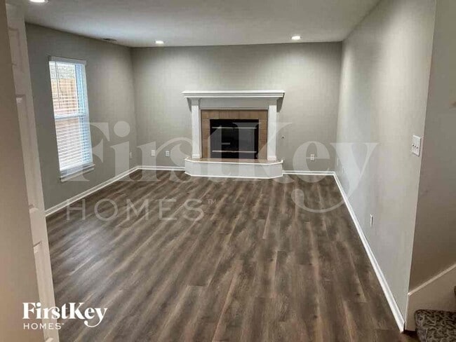 Photo - 904 E Madelyn Dr