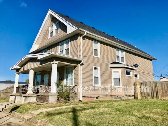 Photo - 27 W Franklin St