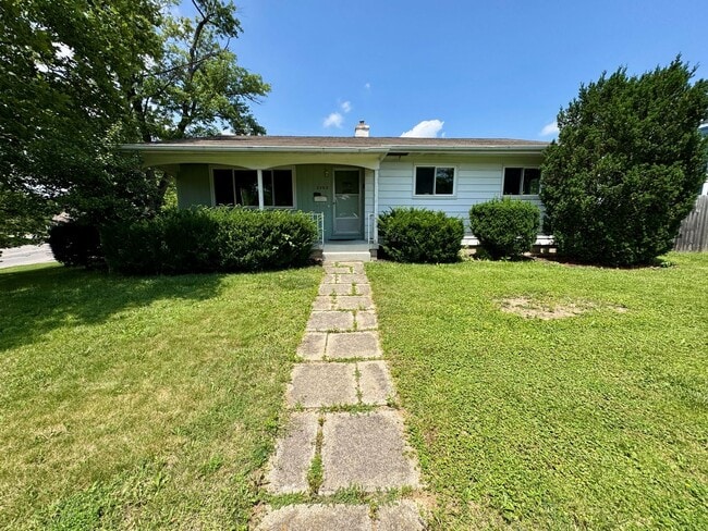 Building Photo - 3 Bedroom - Upper Arlington