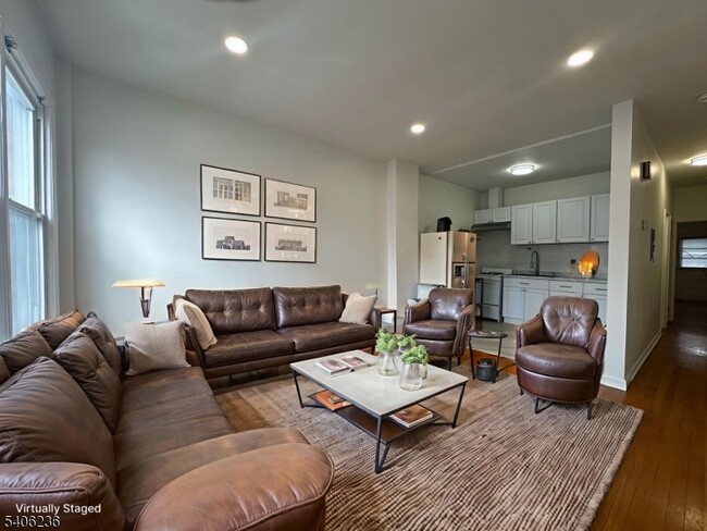 Building Photo - 502 Washington Ave Unit 1