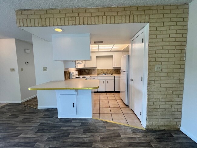 Photo - 4608-4610 Sandy Lane Unit 4608 Sandy Lane