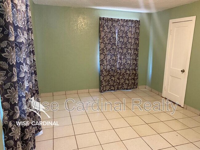 Photo - 1017 N Main Ave