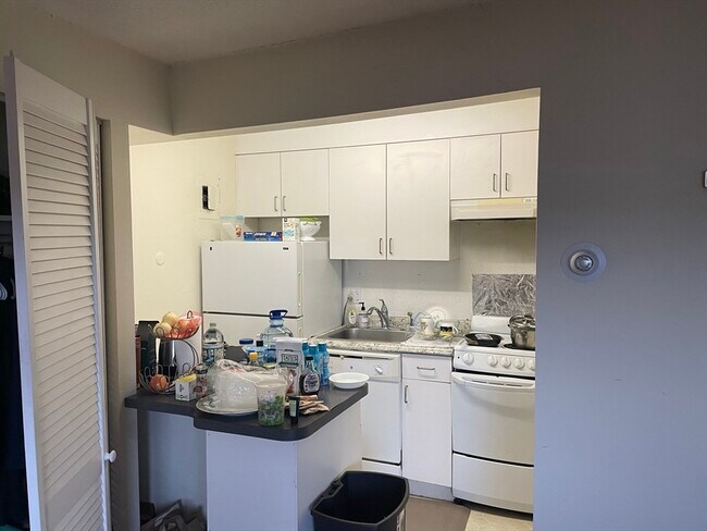 Photo - 14 Trowbridge St Unit 71