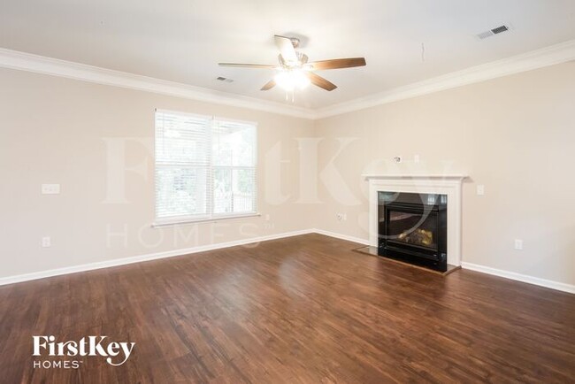 Photo - 161 Vango Dr House